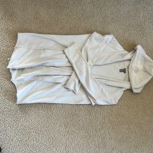 Men’s hoodie longer fit